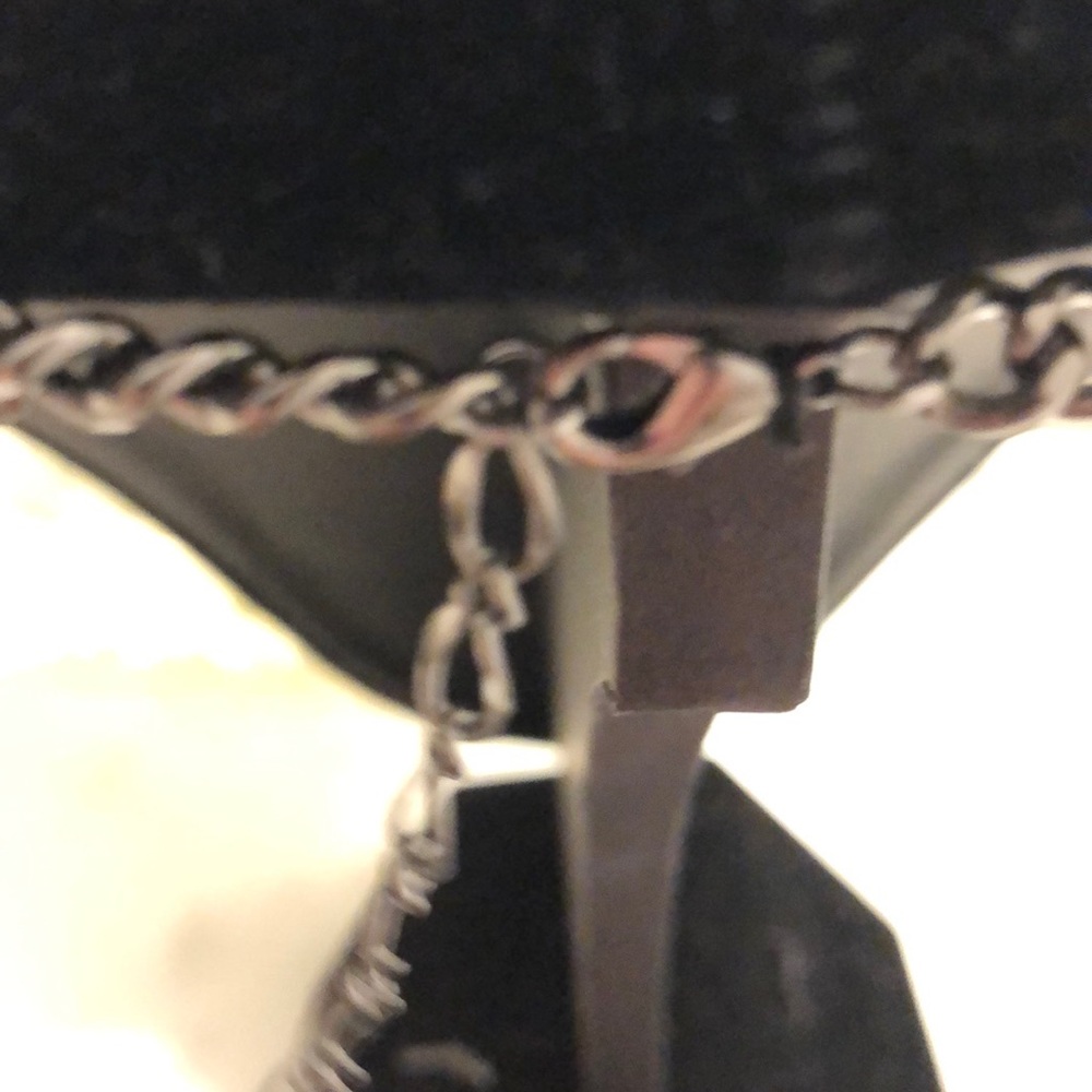 Annabelle necklace - Picture 3 of 3